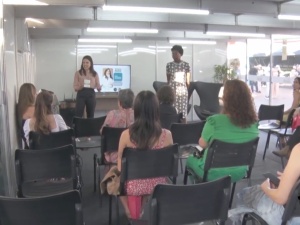 O bem-estar da mulher e os desafios da vida moderna são tema de encontro feminino na Câmara Municipal