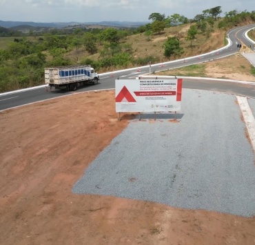 Após 40 anos de reivindicação, trecho da MG-060 entre Esmeraldas e São José da Varginha é pavimentado