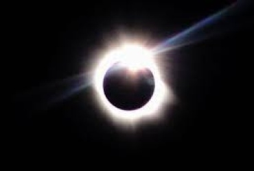 Eclipse solar acontece nesta tarde